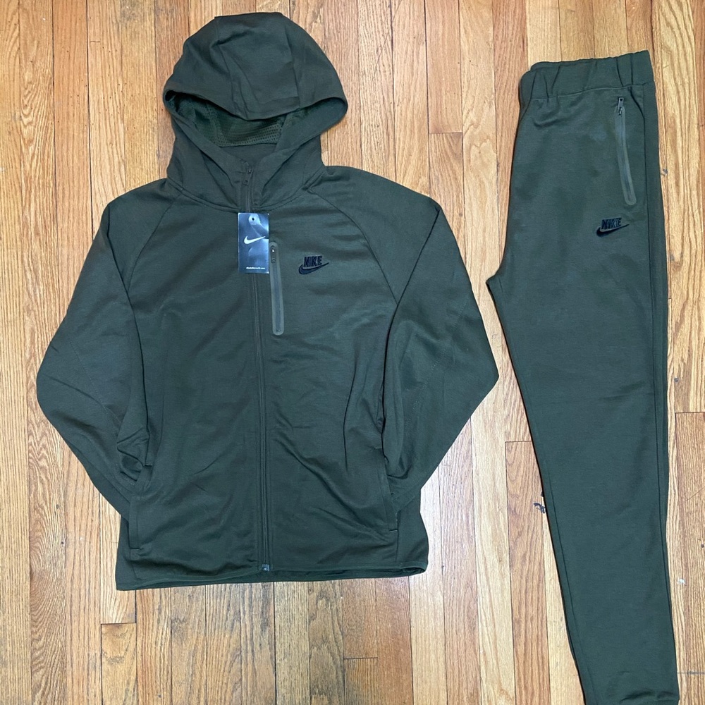 Nike Tech Hoodie Suit